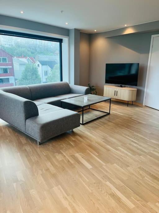 Center 7th Floor With Beautiful View Appartement *