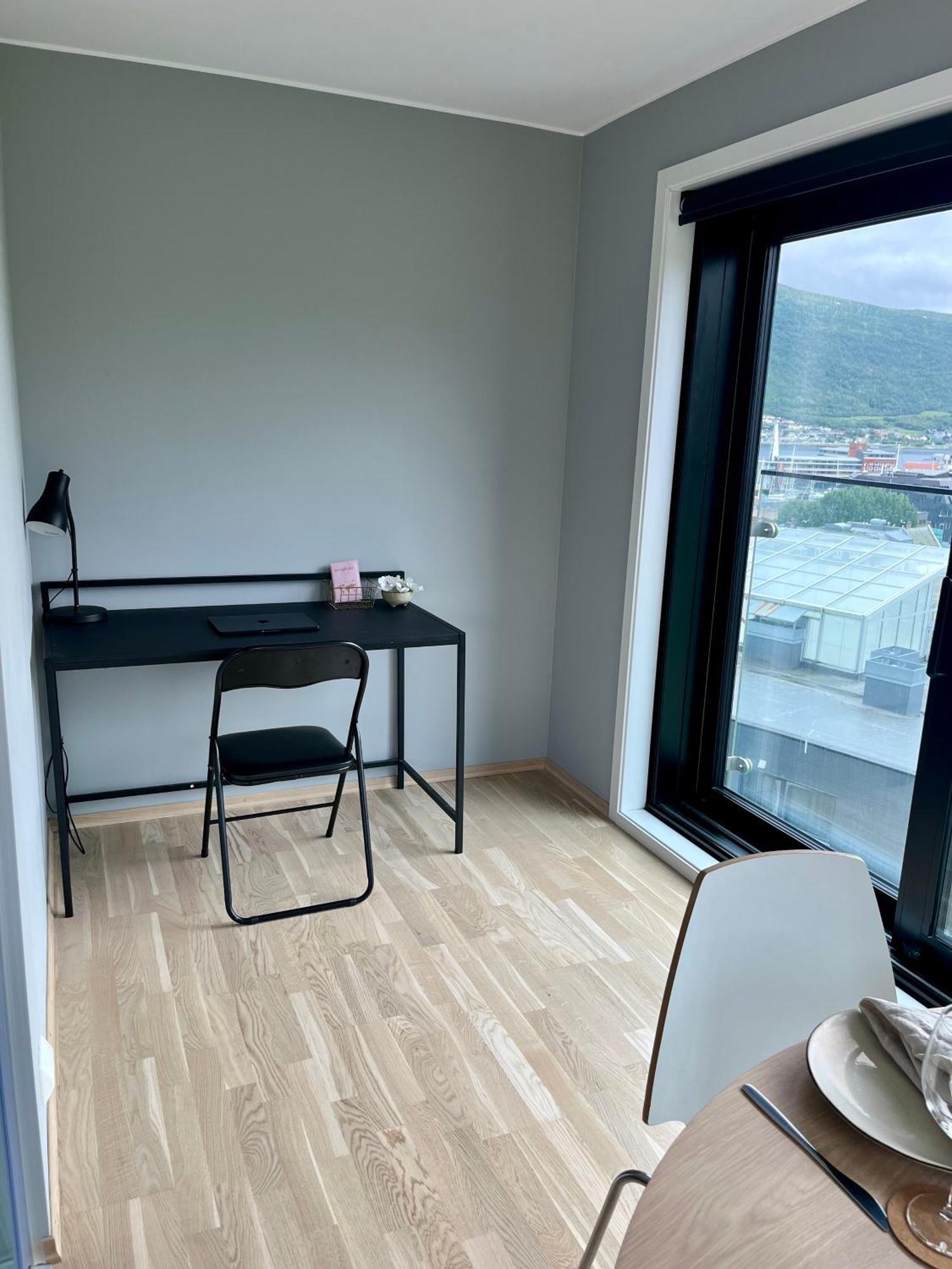 Center 7th Floor With Beautiful View * Tromsø